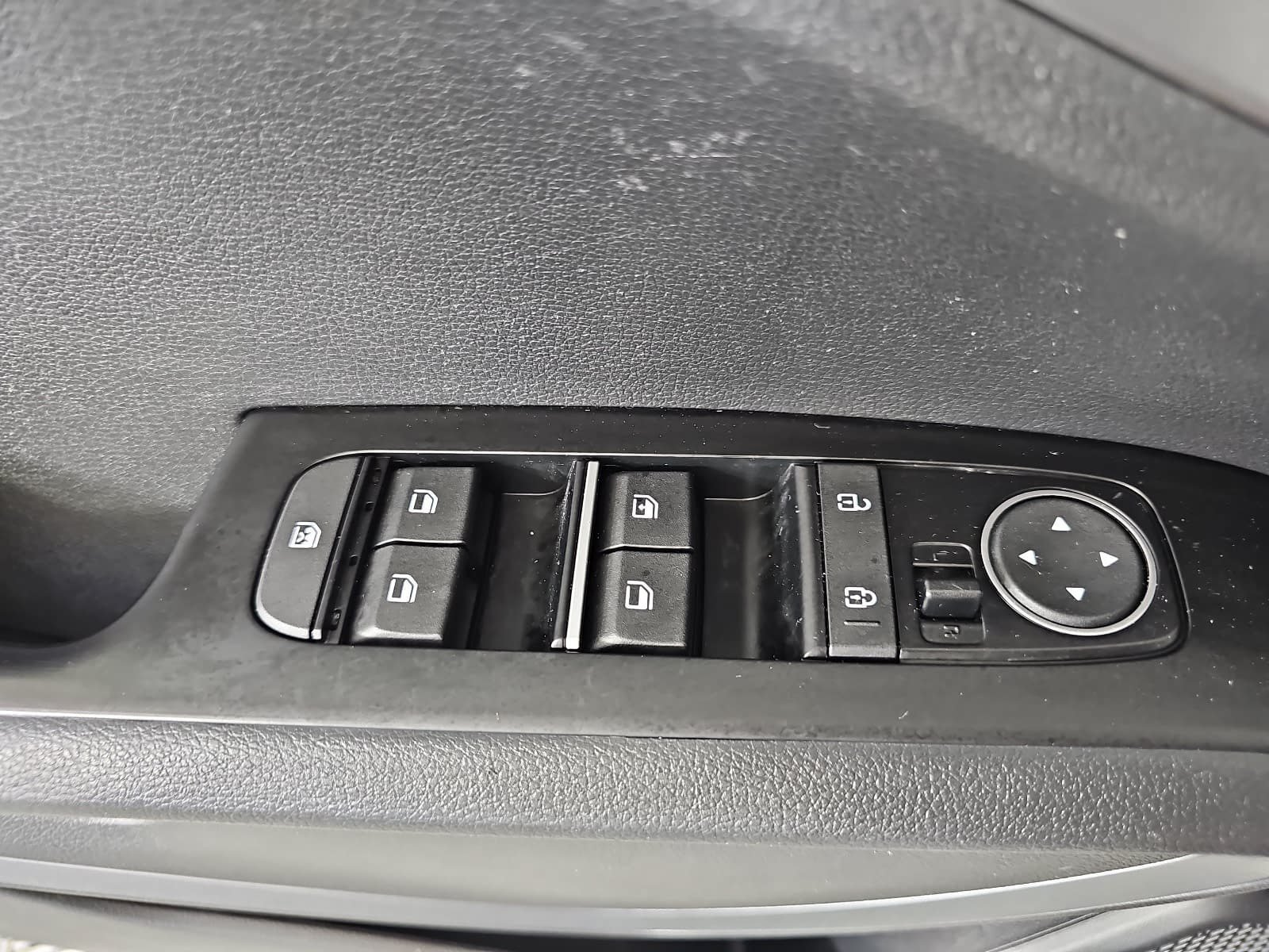 Used 2020 Kia Soul S FWD image 25