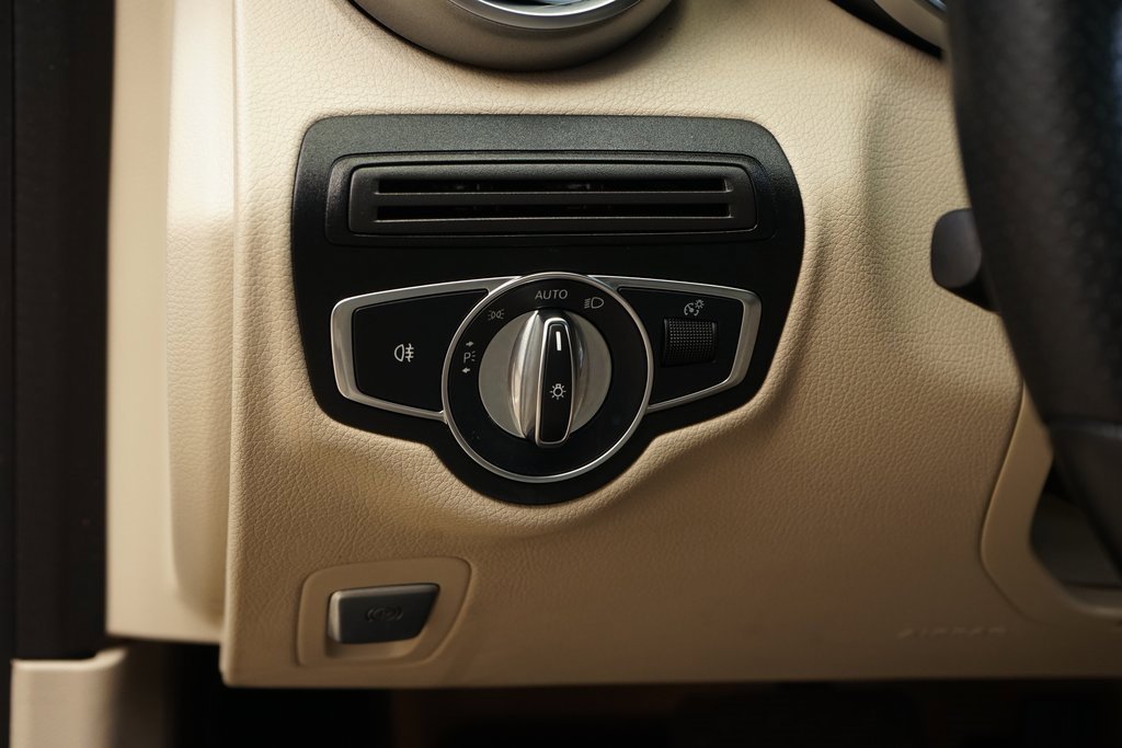 Used 2018 Mercedes-Benz C 300 Coupe image 16