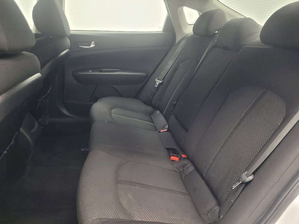 Used 2018 Kia Optima LX w/ 17" Alloy Wheels Package FWD image 18