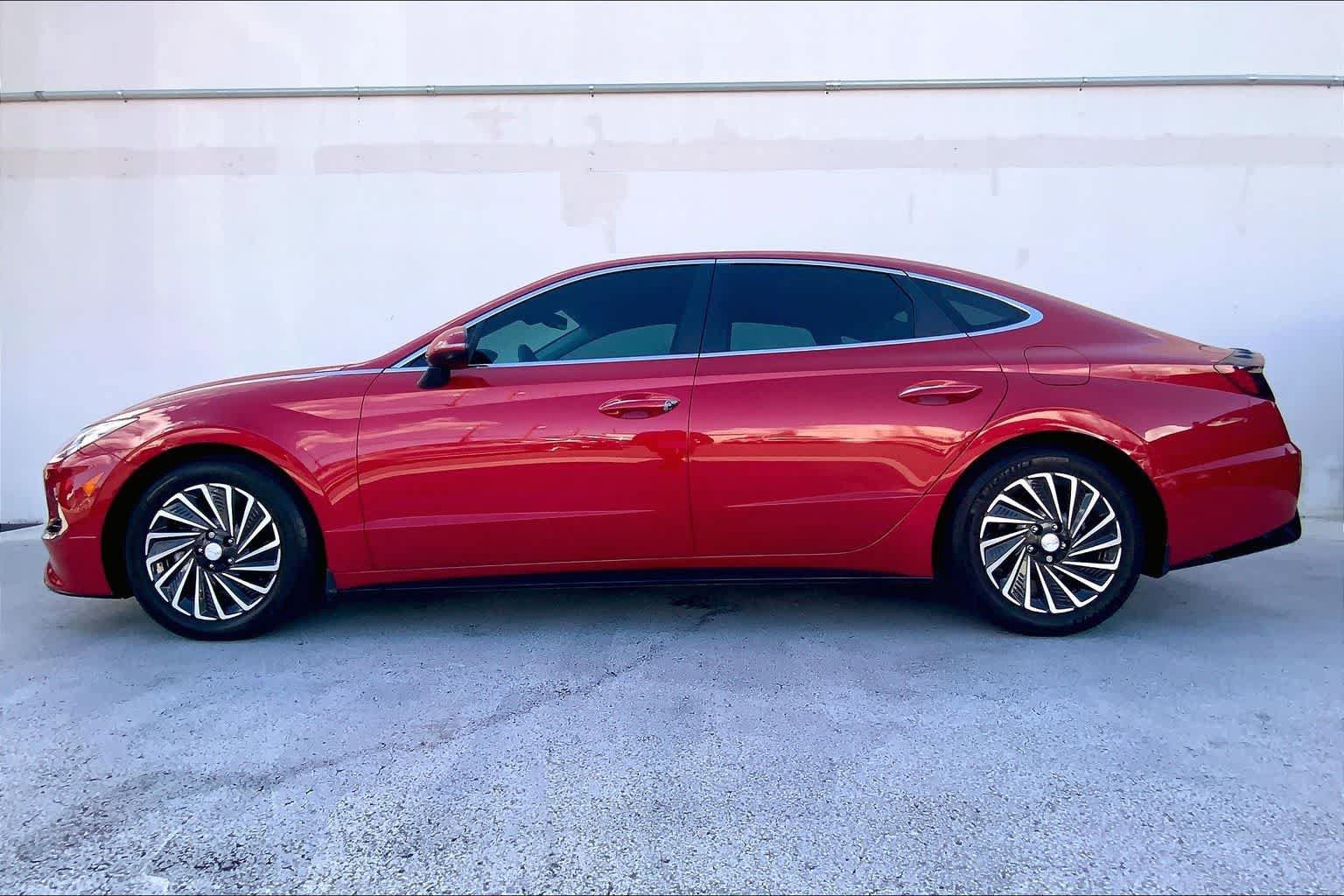 Used 2021 Hyundai Sonata Limited FWD image 3