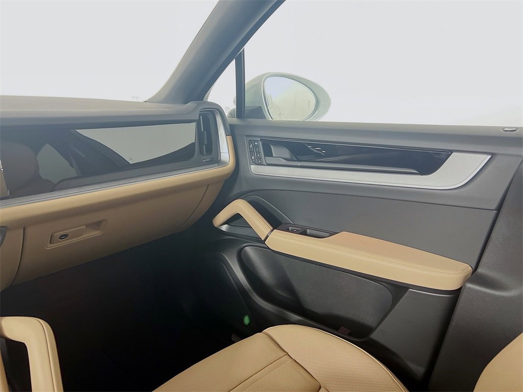 New 2026 Porsche Cayenne E-Hybrid Coupe image 26