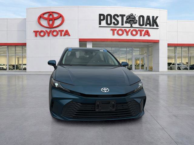 Used 2025 Toyota Camry LE w/ Convenience Package AWD/4WD image 2
