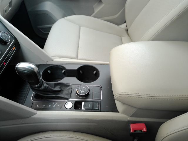 Used 2018 Volkswagen Atlas SE image 41