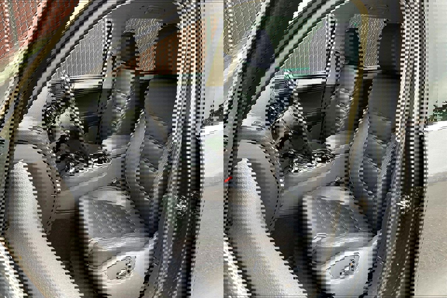 Used 2016 Volkswagen Touareg Sport image 24