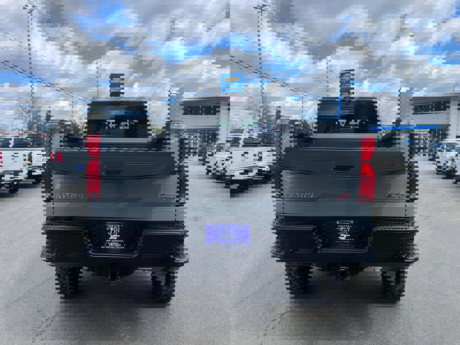 Certified 2024 Chevrolet Silverado 2500 ZR2 w/ Technology Package image 39