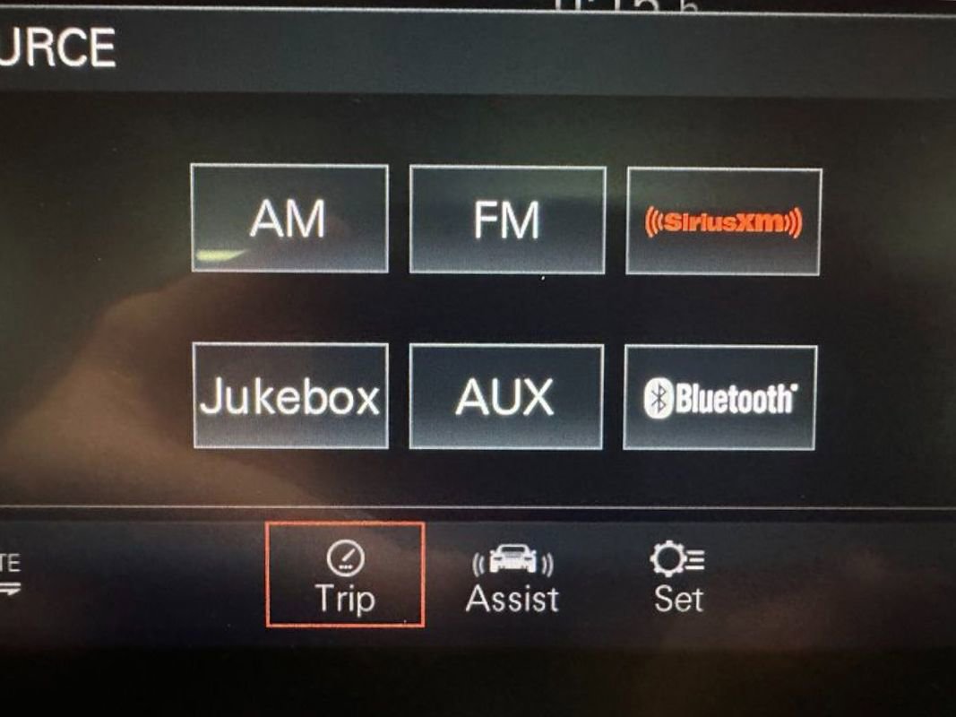 Used 2018 Porsche Macan image 24