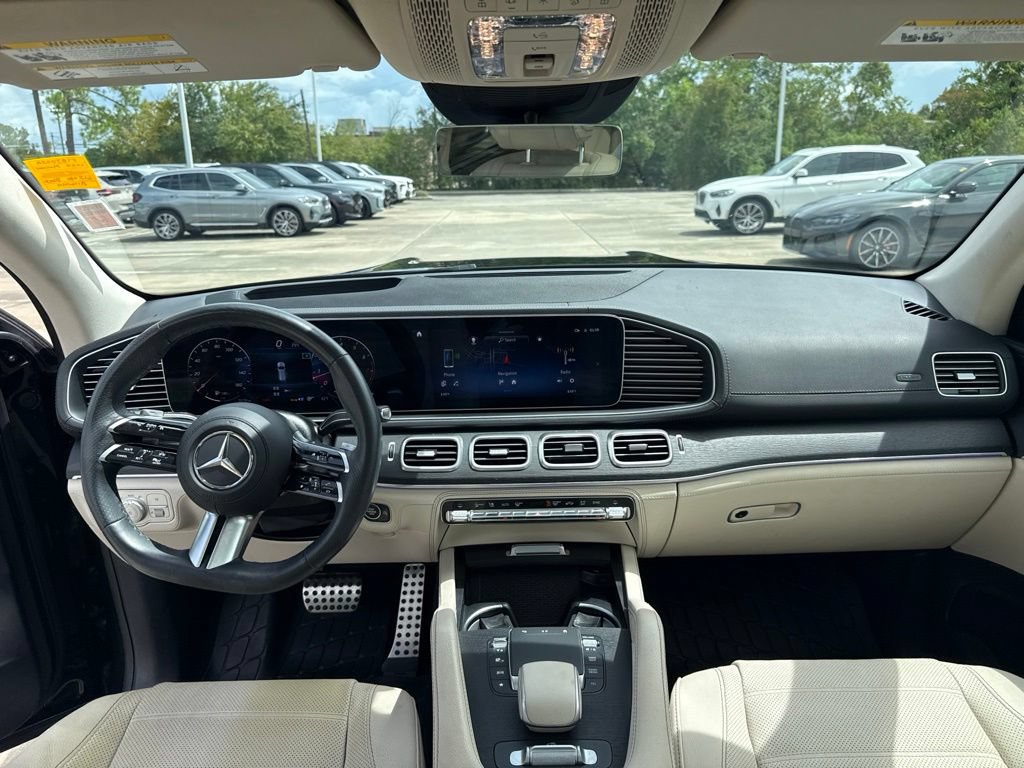 Used 2024 Mercedes-Benz GLS 580 4MATIC image 25