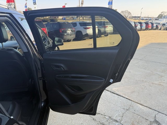 Used 2019 Chevrolet Trax LT w/ LT Convenience Package image 15