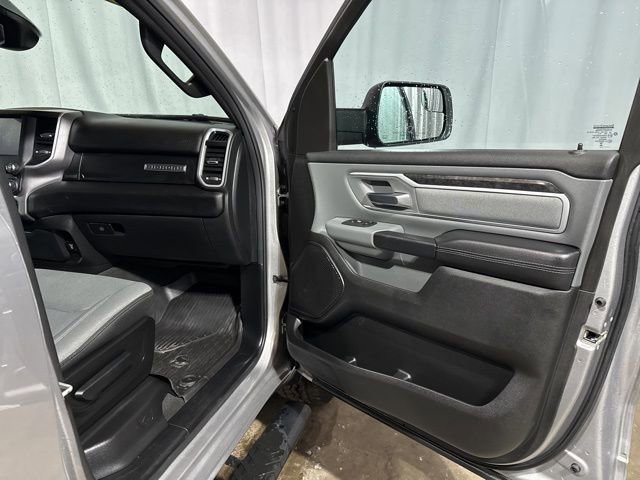 Used 2023 RAM 1500 Big Horn AWD/4WD image 34
