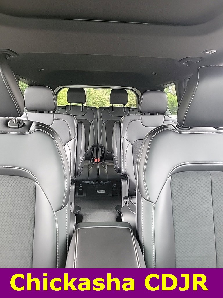 New 2025 Jeep Grand Cherokee L Altitude image 19