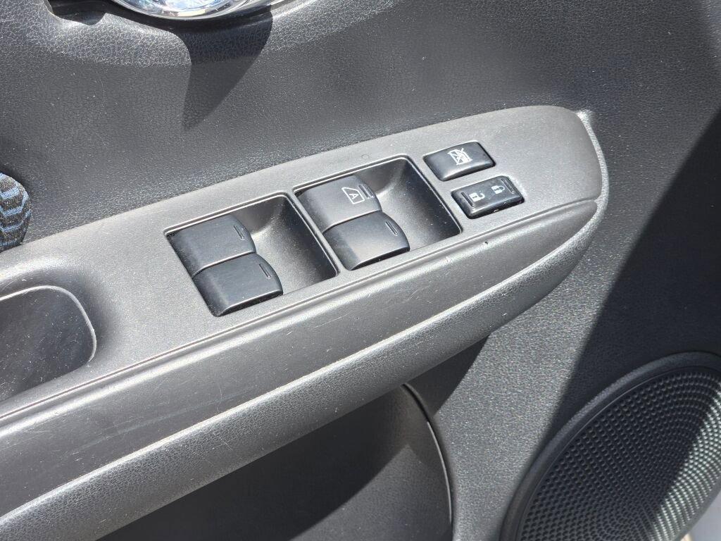 Used 2015 Nissan Versa Note SV FWD image 20