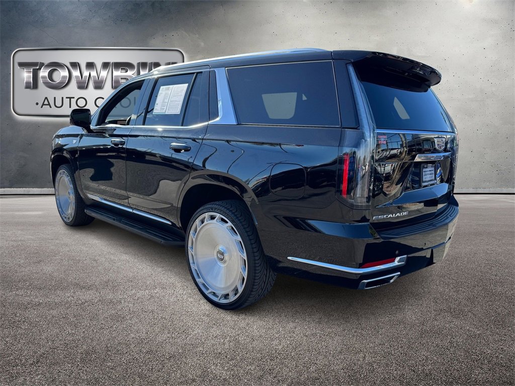 Used 2025 Cadillac Escalade Premium Luxury image 6