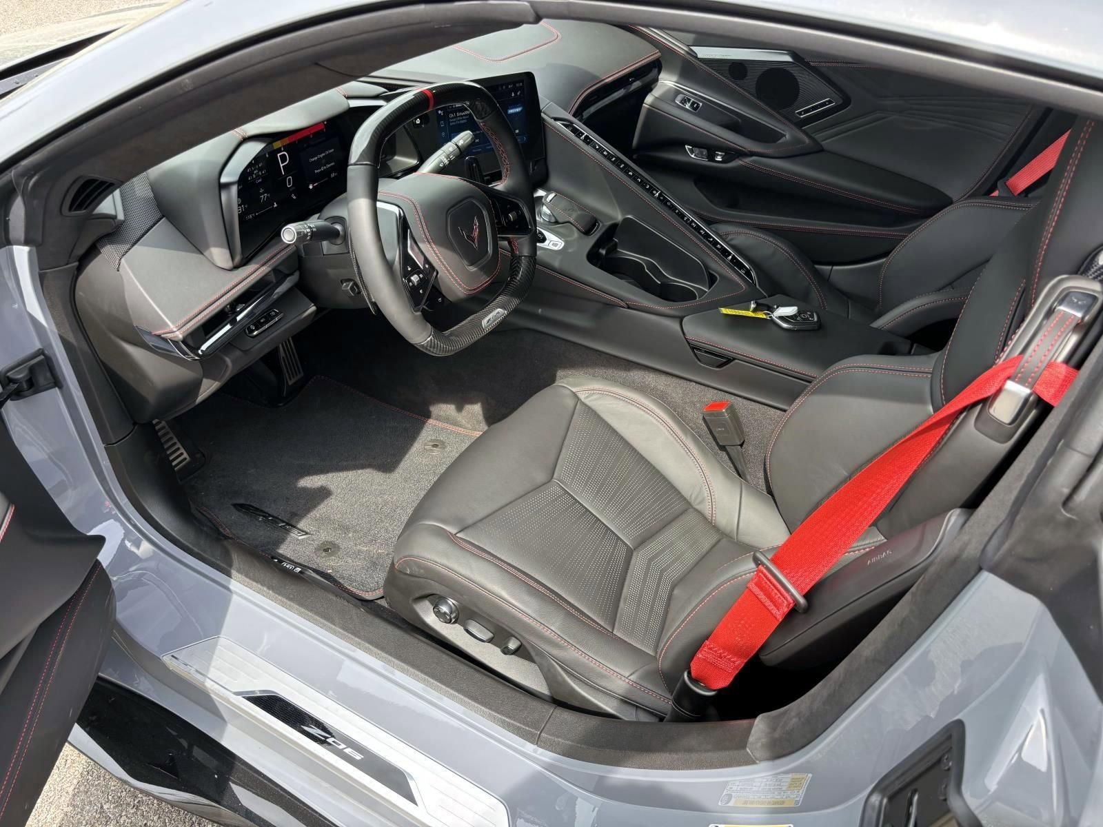 Used 2024 Chevrolet Corvette Z06 w/ Z07 Performance Package RWD image 27