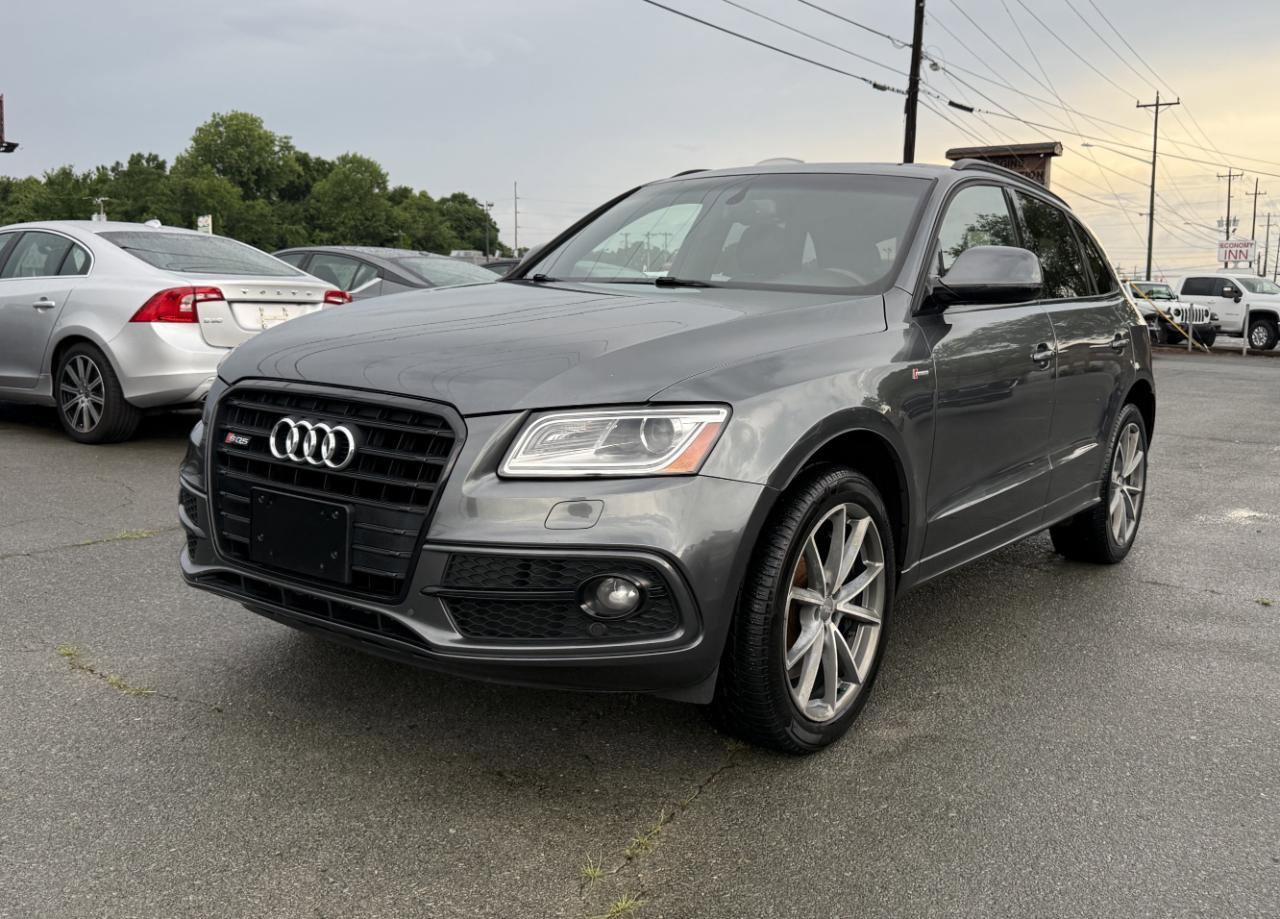 Used 2016 Audi SQ5 Premium Plus w/ Technology Package AWD/4WD image 3