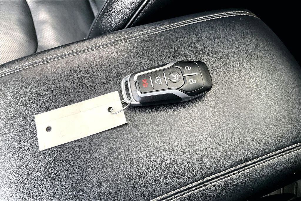 Used 2016 Ford Edge Titanium w/ Equipment Group 301A image 35