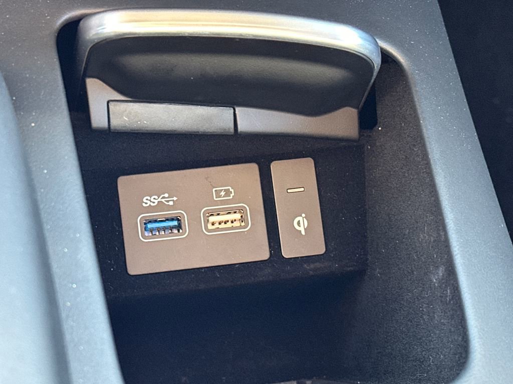 Used 2023 Genesis Electrified GV70 Advanced image 33