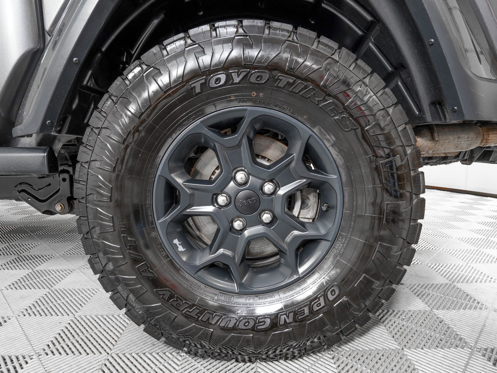 Used 2023 Jeep Gladiator Sport AWD/4WD image 27