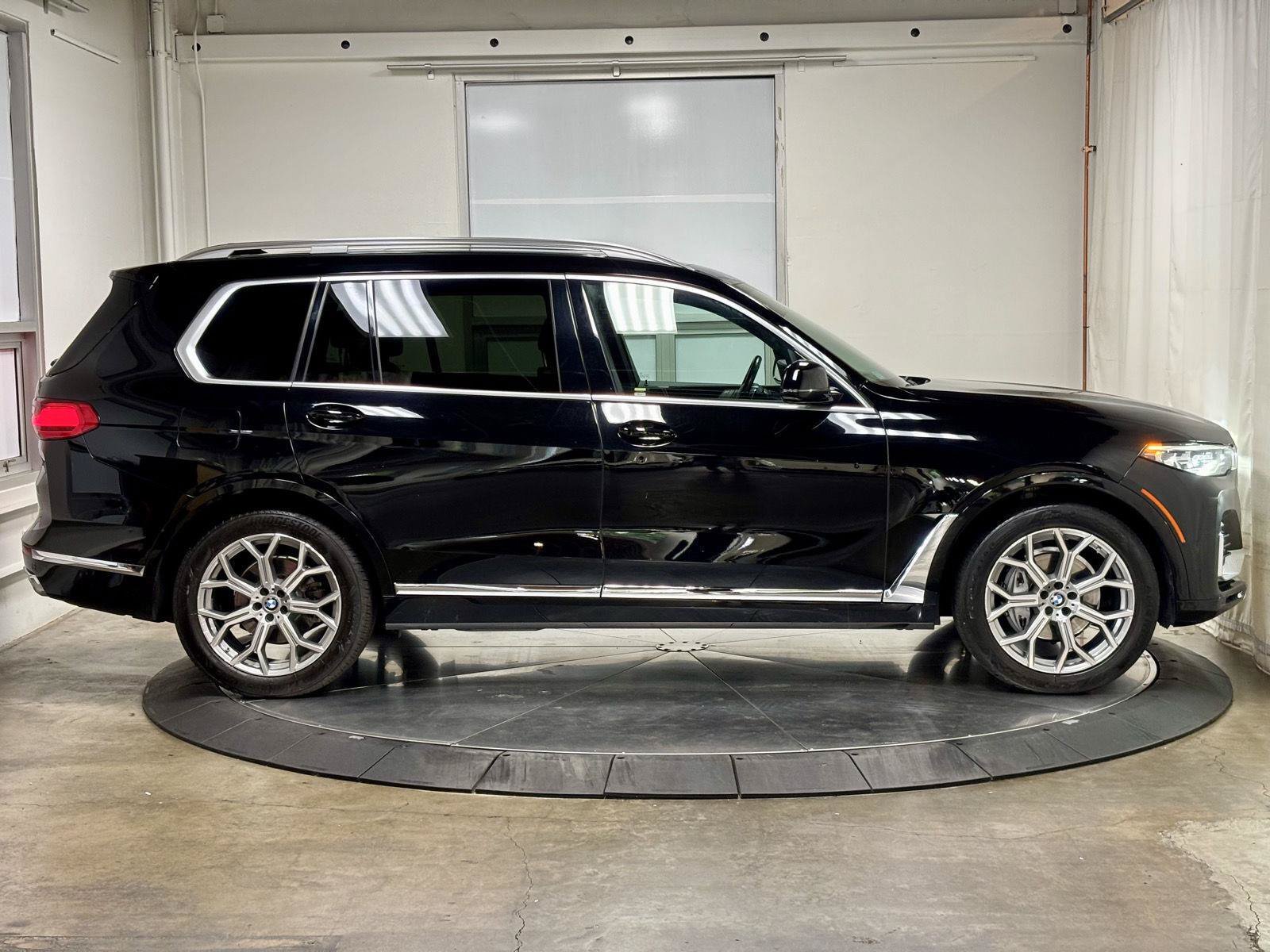 Used 2022 BMW X7 xDrive40i AWD/4WD image 11