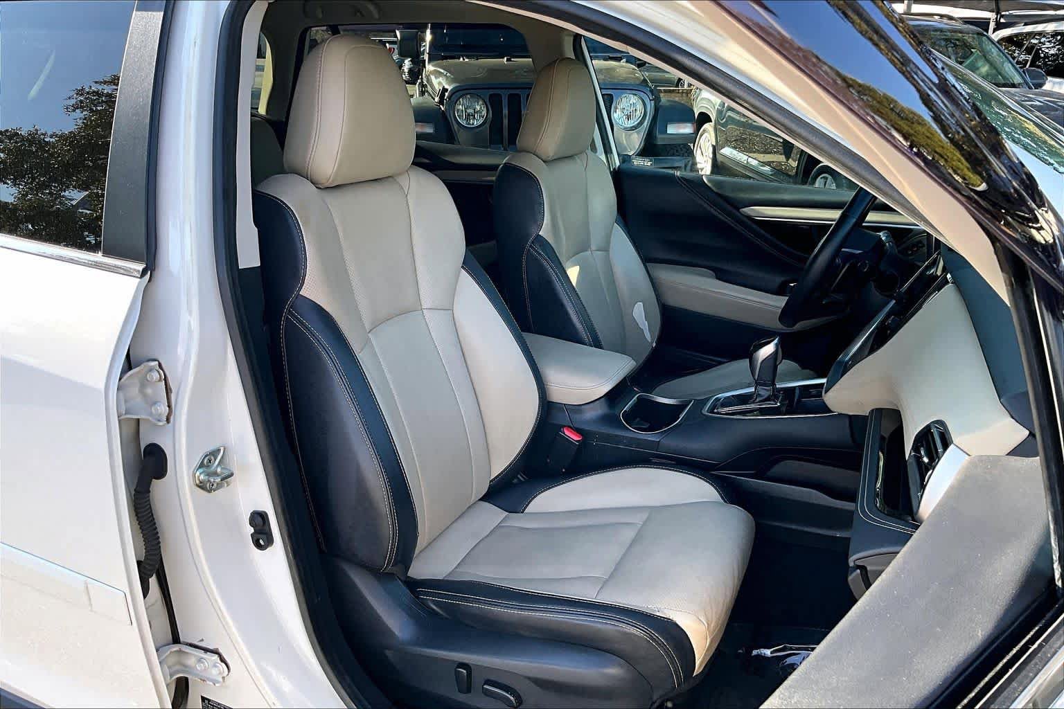 Used 2020 Subaru Outback Limited w/ Popular Package #2 AWD/4WD image 8