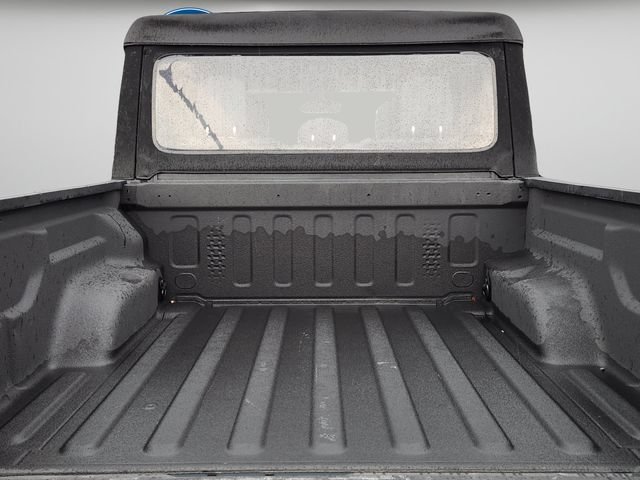 Used 2024 Jeep Gladiator Sport AWD/4WD image 15