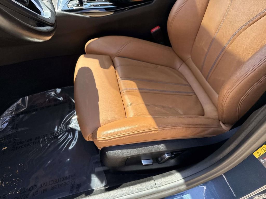 Used 2023 BMW 530e xDrive w/ Premium Package AWD/4WD image 28