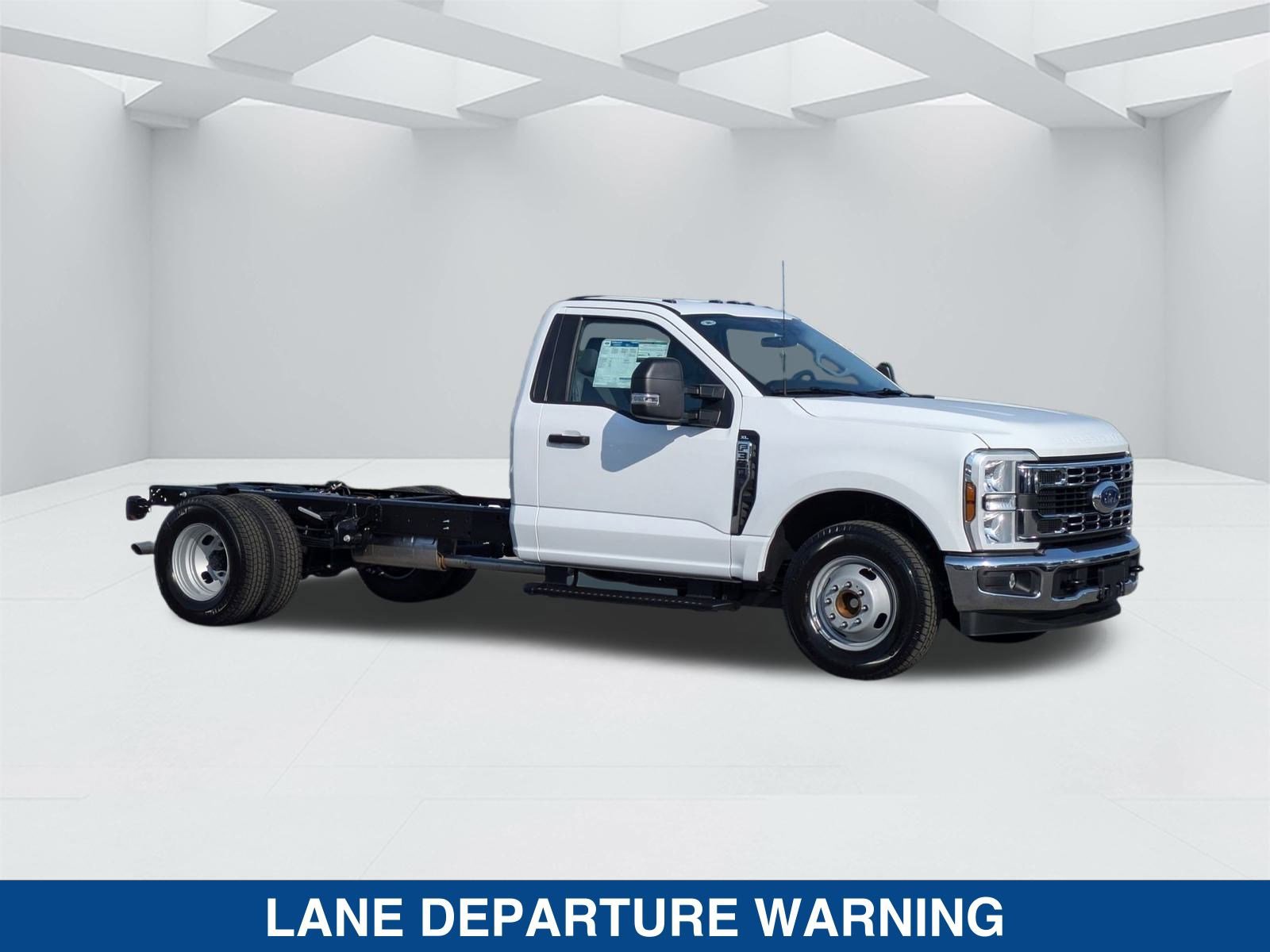 New 2025 Ford F350 XL w/ XL Chrome Package video 3