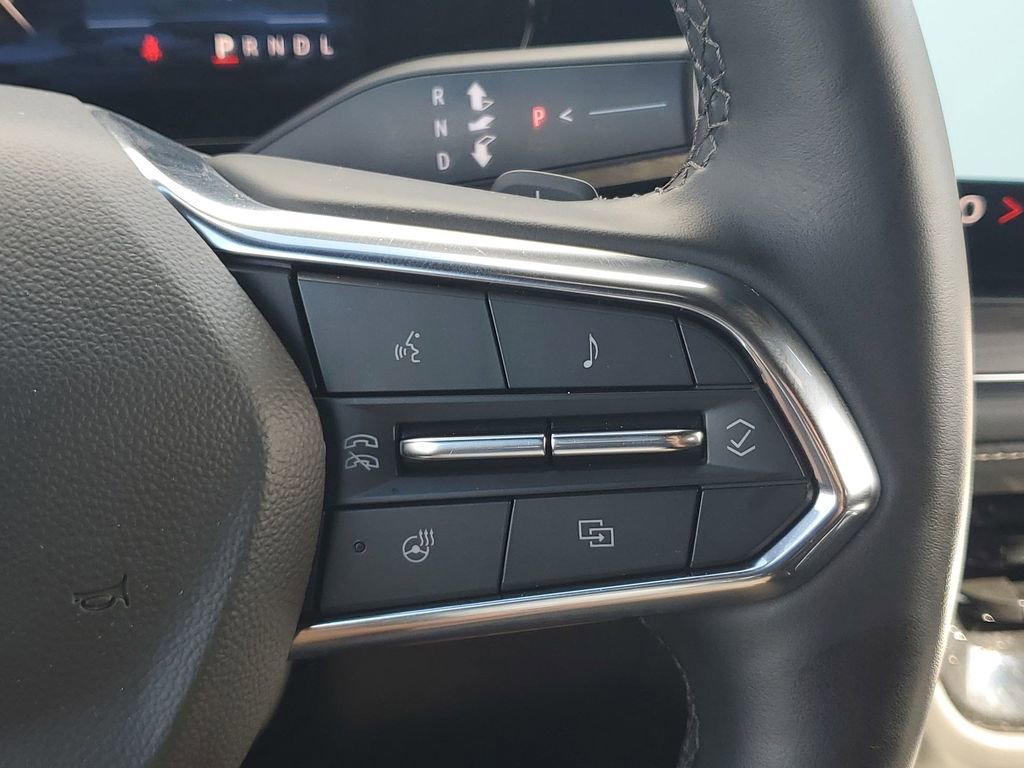 Certified 2025 Chevrolet Suburban Premier image 36