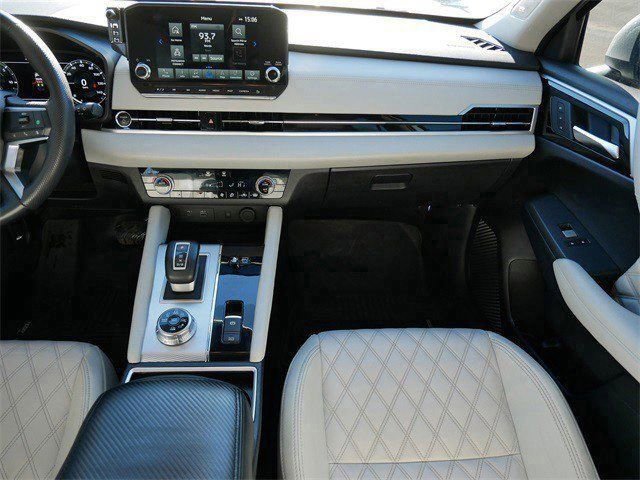 Used 2023 Mitsubishi Outlander SEL image 12