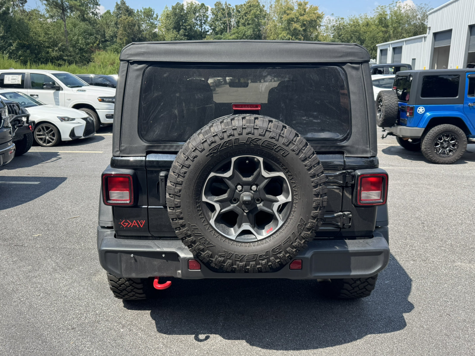 Used 2023 Jeep Wrangler Unlimited Rubicon AWD/4WD image 6