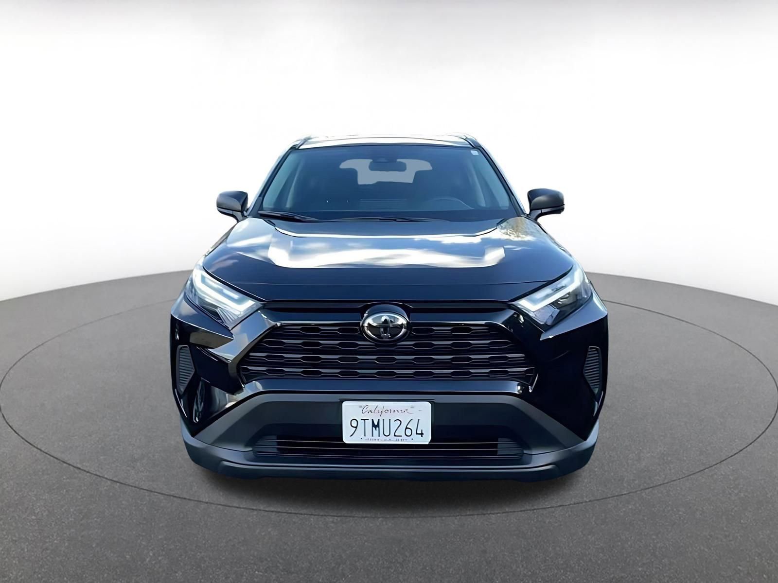 Used 2025 Toyota RAV4 LE image 4