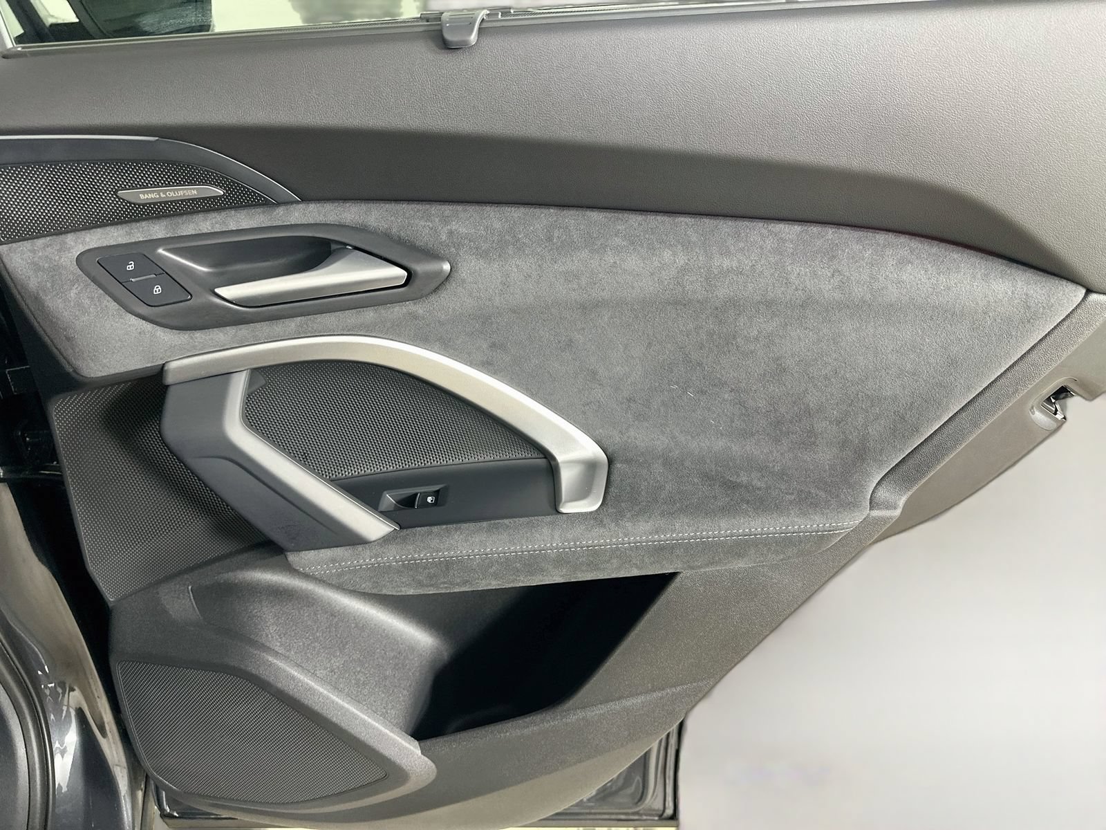 New 2026 Audi SQ5 Prestige AWD/4WD image 40