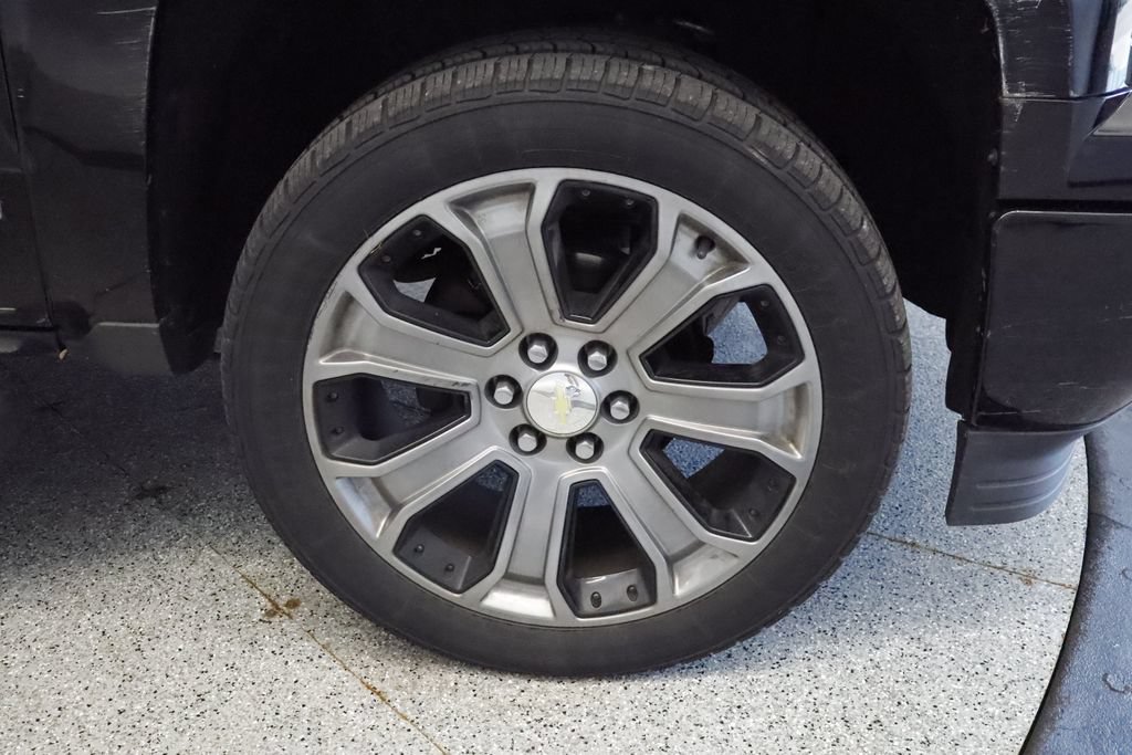 Used 2015 Chevrolet Silverado 1500 High Country w/ High Country Premium Package AWD/4WD image 14