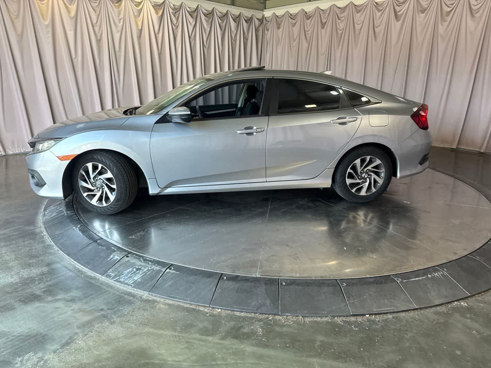 Used 2017 Honda Civic EX image 6