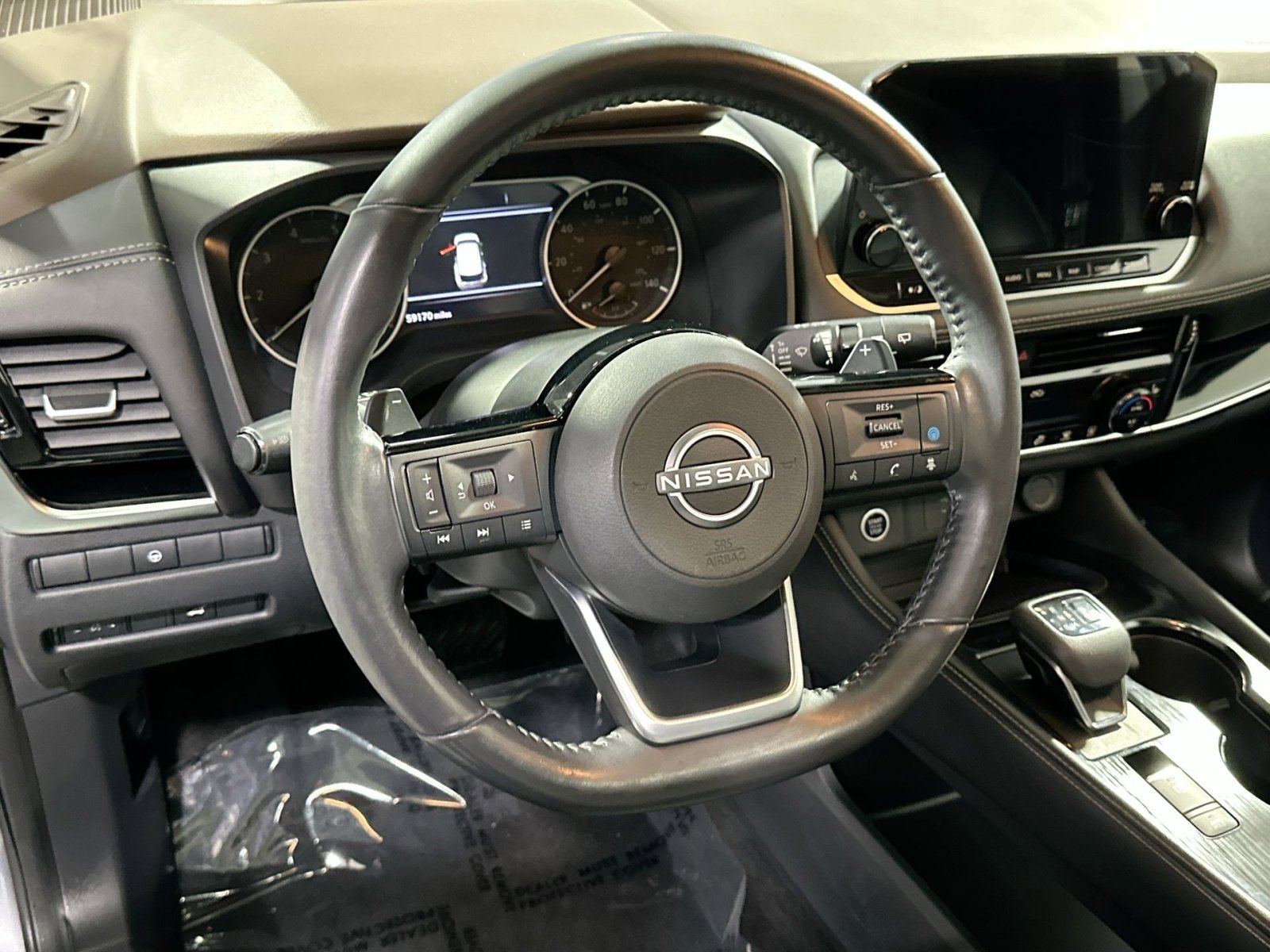 Used 2023 Nissan Rogue SL w/ SL Premium Package image 19