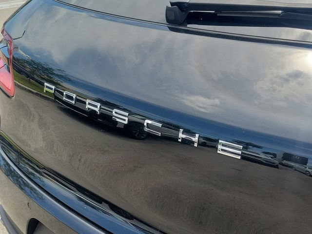 Used 2018 Porsche Macan Sport Edition AWD/4WD image 7