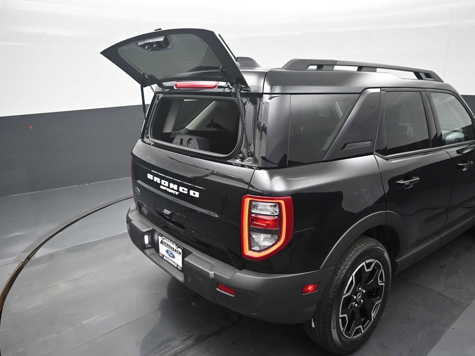 Used 2025 Ford Bronco Sport Outer Banks w/ Outer Banks Tech Package+ image 13