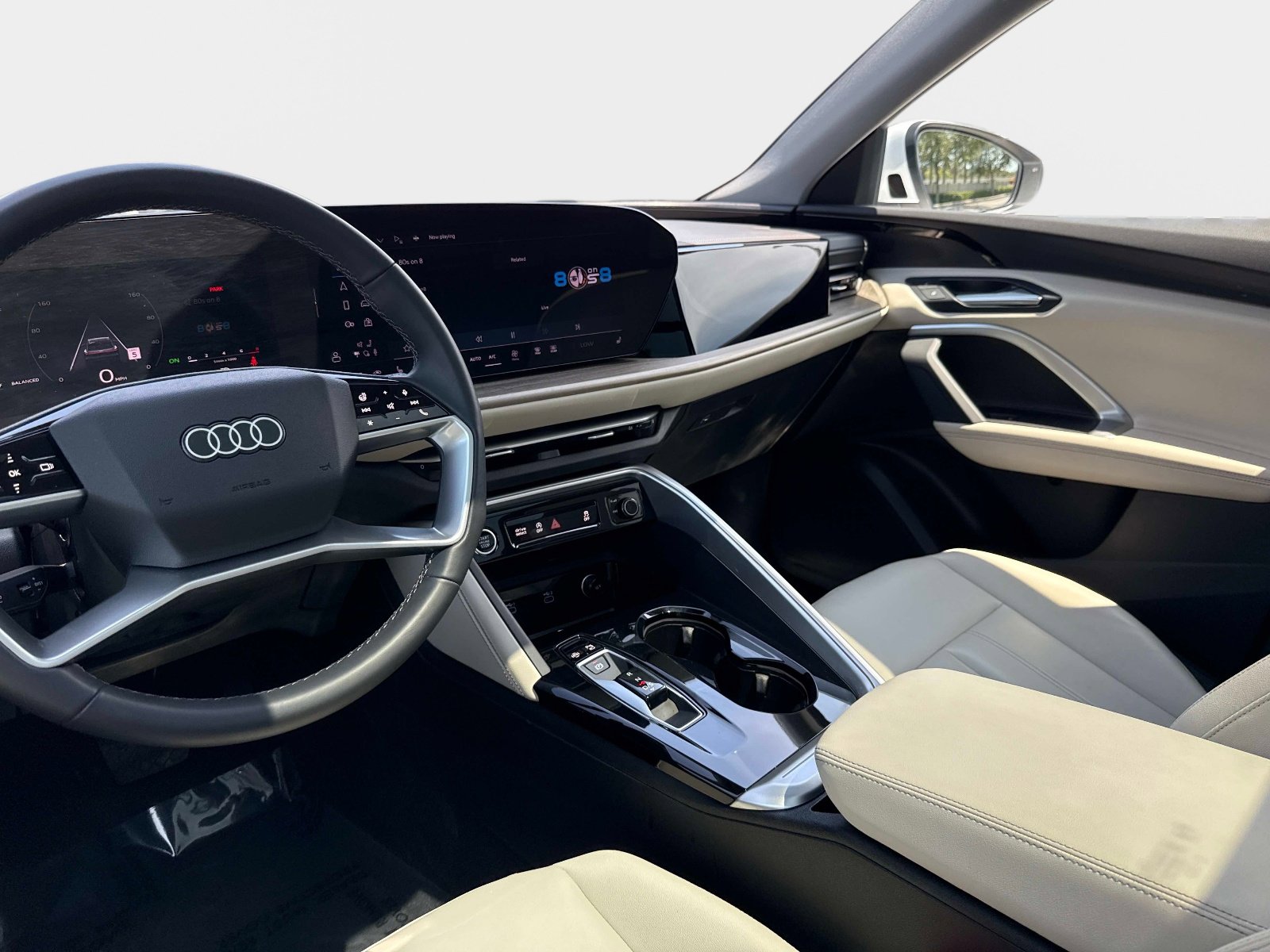 Used 2025 Audi Q5 Premium w/ Convenience Package AWD/4WD image 15