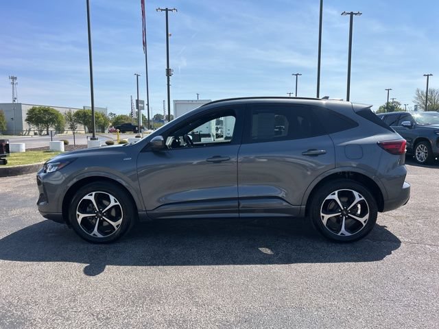 Used 2023 Ford Escape ST-Line Select w/ Tech Pack #2 AWD/4WD image 6