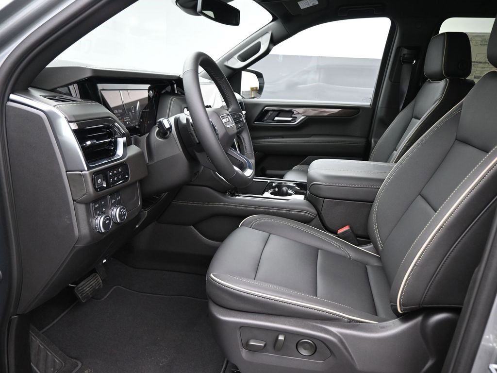 New 2025 GMC Yukon XL Elevation image 8