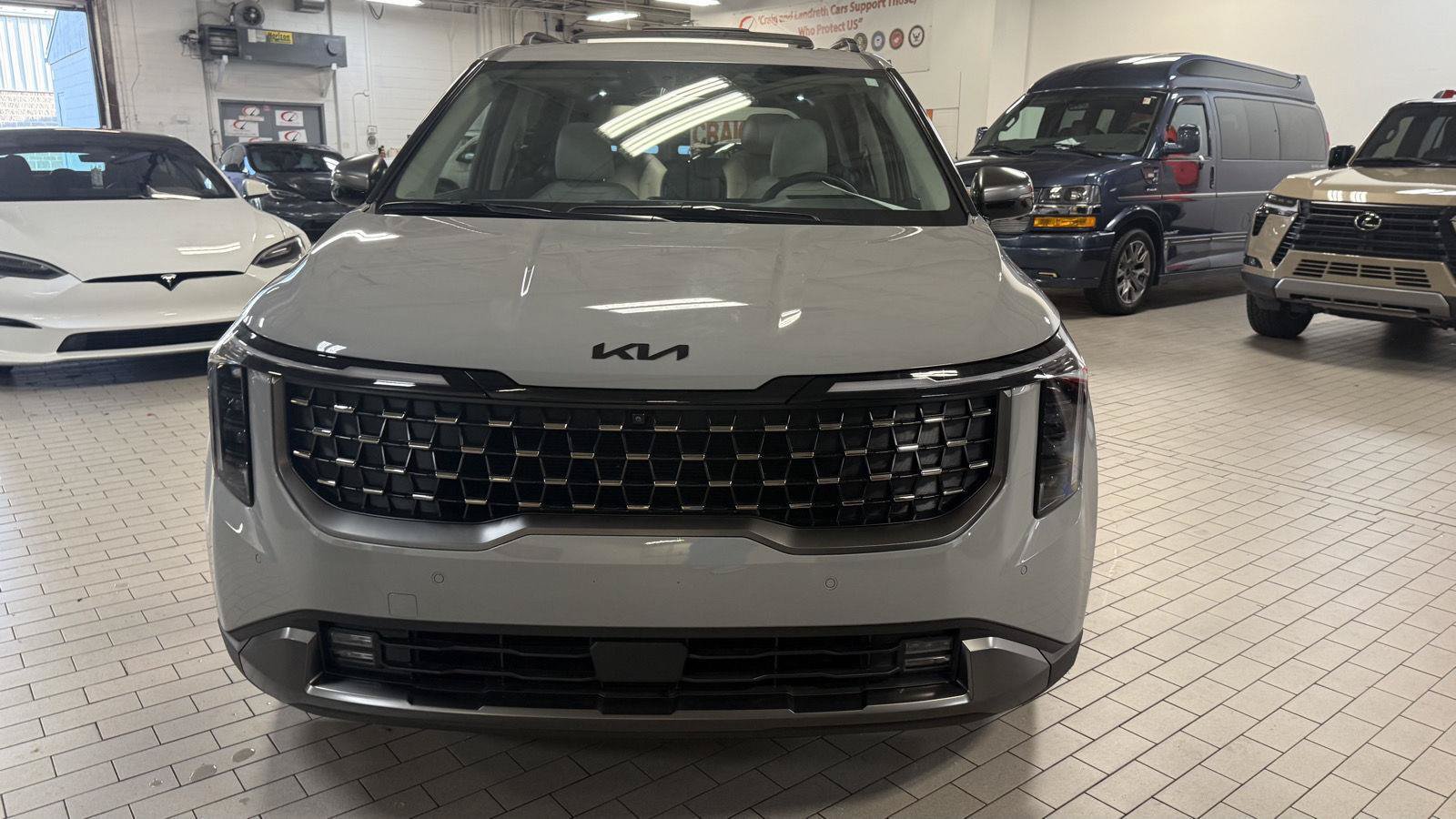 Used 2026 Kia Carnival SX Prestige FWD image 3
