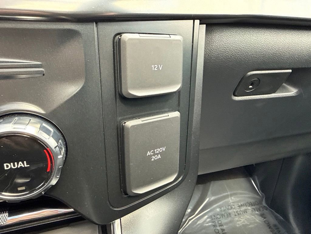Certified 2025 Ford F150 Raptor AWD/4WD image 33