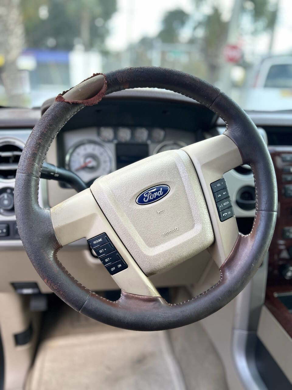 Used 2010 Ford F150 King Ranch image 17