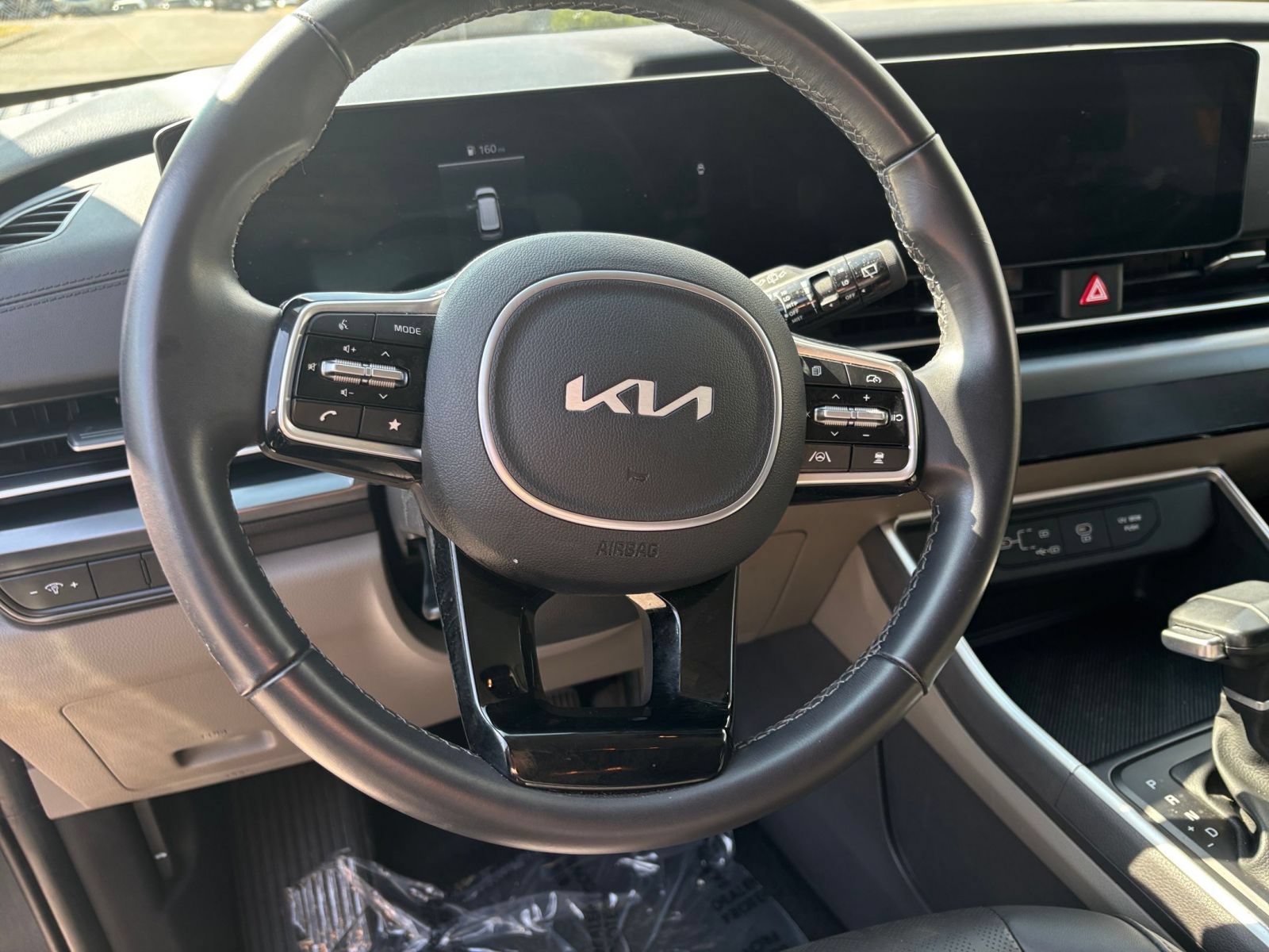 Used 2026 Kia Carnival FWD image 29