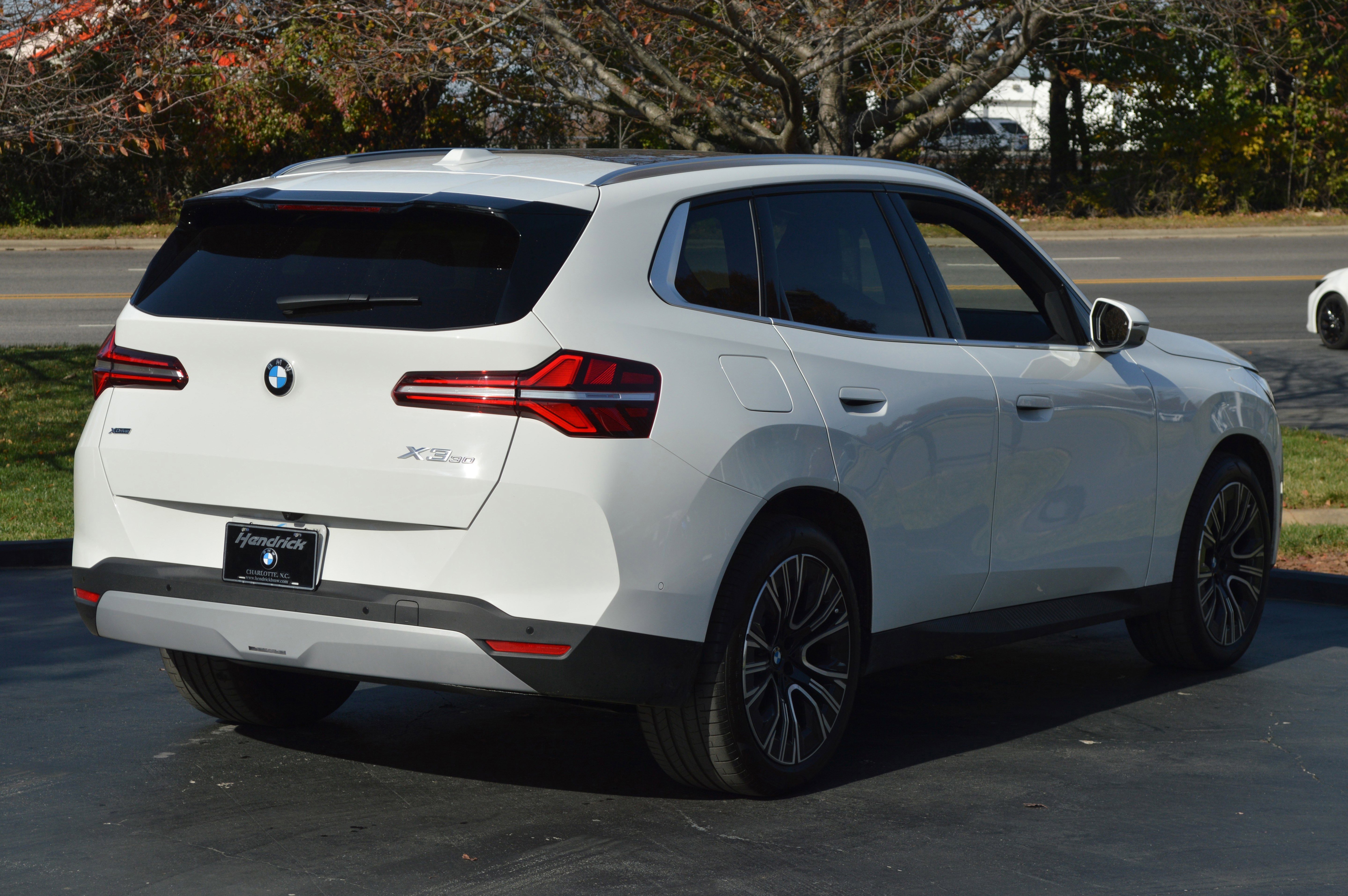 Used 2026 BMW X3 xDrive30 w/ Premium Package image 11