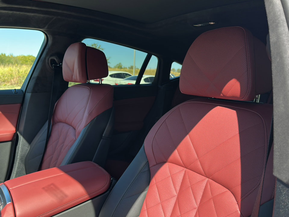New 2026 BMW X6 xDrive40i w/ Climate Comfort Package image 11