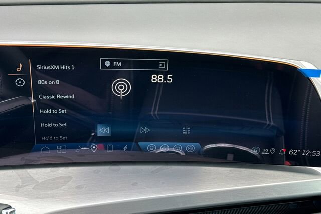 New 2026 Cadillac Vistiq Premium Luxury w/ LPO, Floor Liner Package AWD/4WD image 19