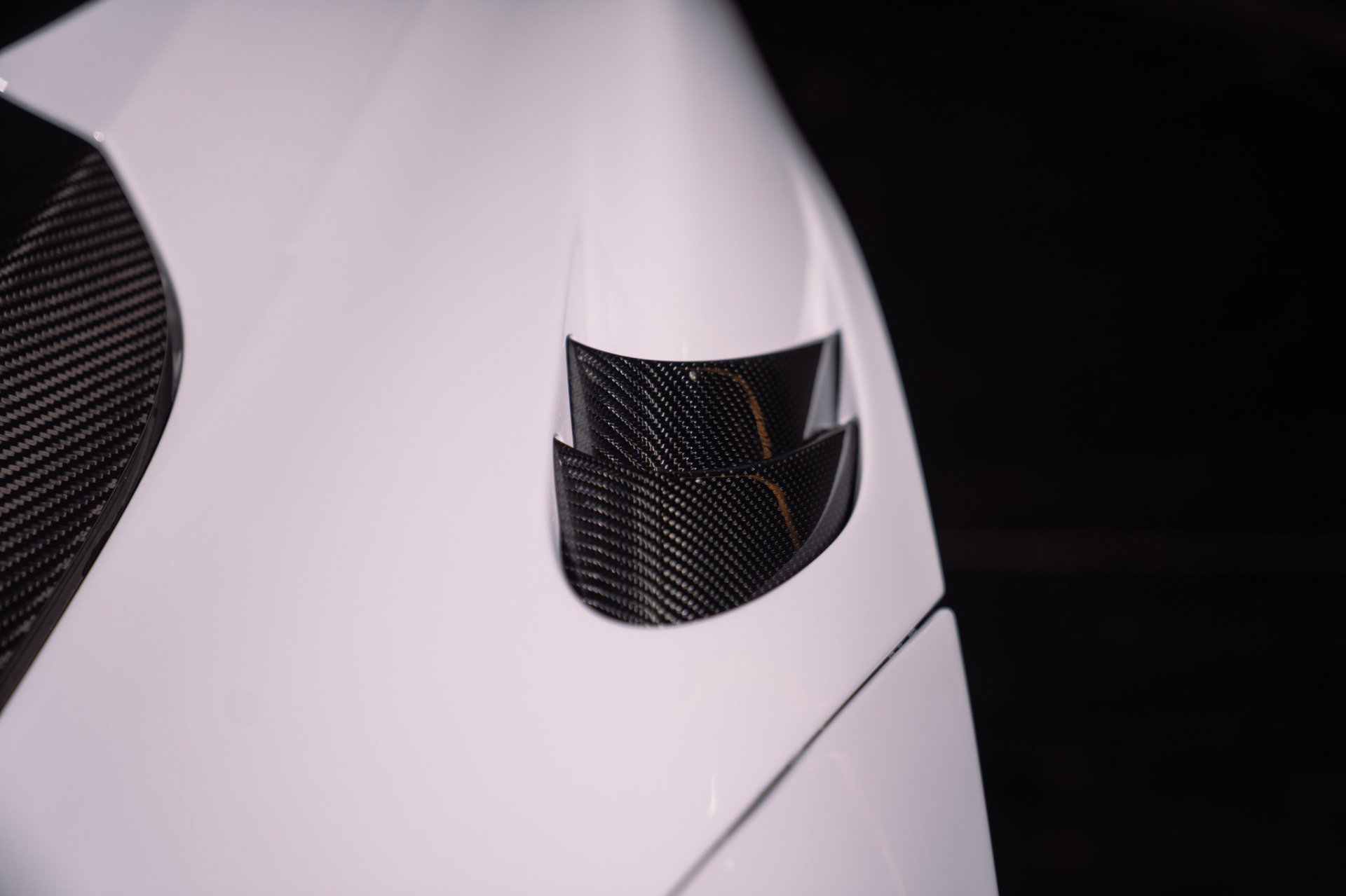 Used 2024 McLaren 750S Spider RWD image 19