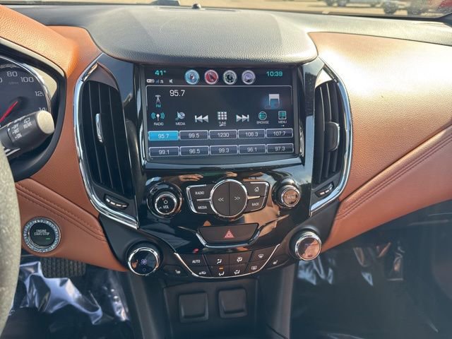 Used 2017 Chevrolet Cruze Premier image 9