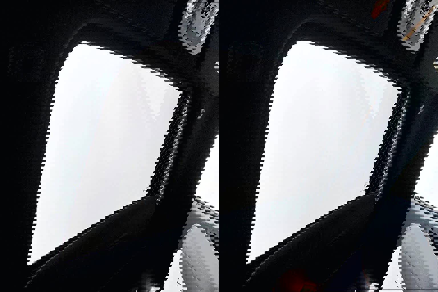 Used 2025 Toyota Sienna XSE w/ XSE Plus Package image 14