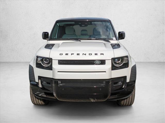 Used 2025 Land Rover Defender 110 X-Dynamic SE AWD/4WD image 5